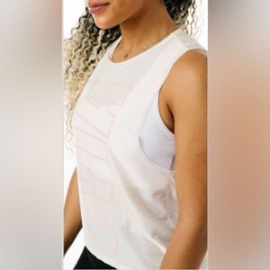 Zyia Athlete Women's Tank Top Light Pink Muscles Sleeves Featherweight (Size S)